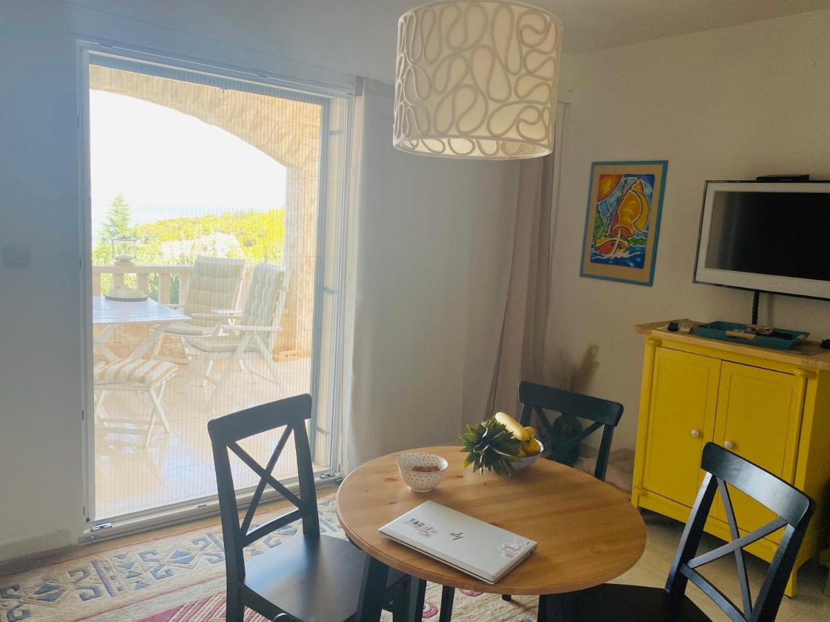 Beach Apartmant Postira Eksteriør billede